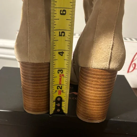 Womenn's Shoe Boots - Light Tan Suede - Size 8 - Picture 11 of 14